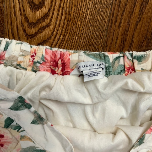 AMERICAN EAGLE Tropical Floral Skirt. Matching Top Available. Size M. - Picture 2 of 5